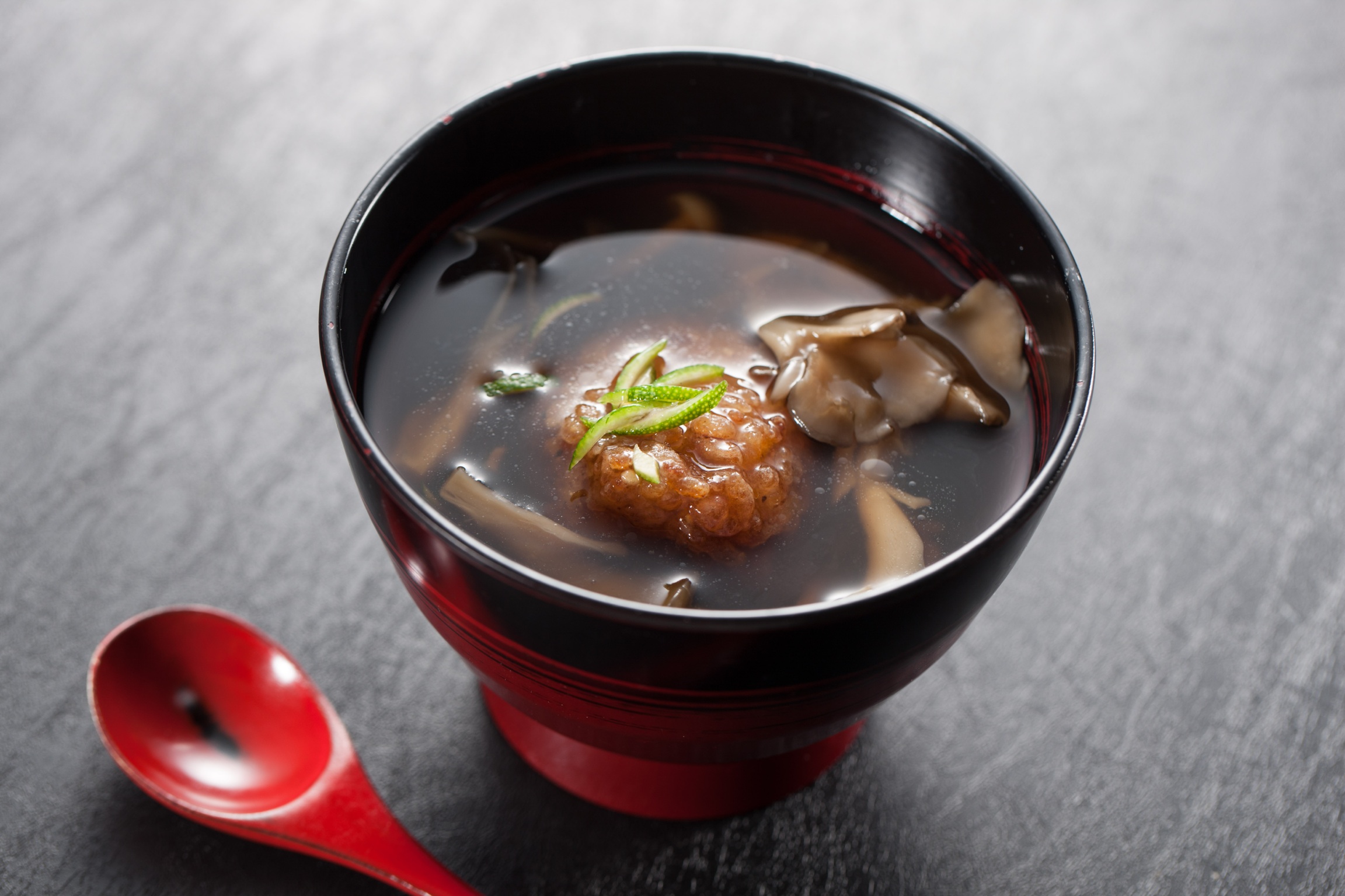 こまち団子のきのこ汁